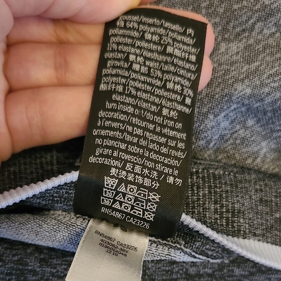 PINK Victoria's Secret Charcoal Leggings - Picture 12 of 12